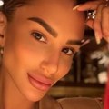 Ovako je proslavila veridbu Aleksandra Nikolić šopinguje - napunila kese stvarima, pa nazdravila uz dobro vino (foto)