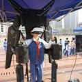 Кина покренула прве основне студије о АИ у образовању како би решила недостатак наставника