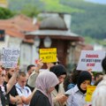 Ovde se strada za lajk, a kamoli za pobunu