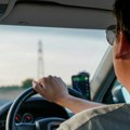Jurio auto-putem čak 332 kilometra na čas! Stigle masne kazne, policija izjavila: "Najveća brzina ikad zabeležena!"