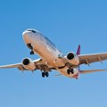 "Opasnost, opasnost"! U avionu punom putnika primećen dim dok je leteo iznad mora