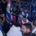 Čačani uz vatromet i doboše pozdravili studente iz Novog Pazara (VIDEO)