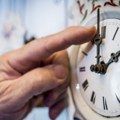Počelo zimsko računanje vremena, kazaljke pomerene jedan sat unazad
