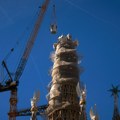 (Foto) Kompletirana najviša kula Sagrada Familije, glavne turističke atrakcije u Barseloni: Izgradnja traje 144 godine