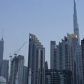 Izbio požar na poslednjim spratovima Finansijskih kula Emirata u Dubaiju