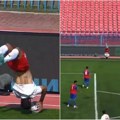Ovako nešto sigurno niste videli! Fudbaler Spartaka napravio salto pa lansirao loptu i upisao jednu od najneverovatnijih…