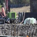 Iz iskopa "izvirila" grdosija od 250 KG: Na gradilištu u Poenkareovoj ulici pronađena avio-bomba zaostala iz Drugog svetskog…
