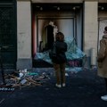 Prodavnice obijene, razbijene, u plamenu... Trgovci mole za predah: "Umorni su i očajni"