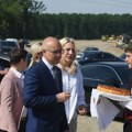 Most koji nikada neće razdvojiti bratski narod: Susret delegacija Srpske i Srbije na Rači /foto/