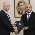 Bugarska čeka novu vladu Predsednik Radev dao mandat Željazkovu, sledi glasanje u parlamentu nakon 6. vanrednih izbora za 3…
