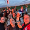 Studentkinja Čarna je pešačila 100 kilometara da bi stigla u Beograd na protest, hodala je i na štakama: „Želja za…