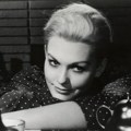 Čuvena lepotica se na vrhuncu karijere povukla iz Holivuda: Sada je, sa 92 godine, mnoge oduševila elegancijom na crvenom…