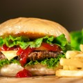 Hamburgeri i pomfrit "ubijaju" spermu FOTO