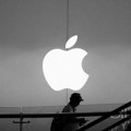 Apple će platiti 250 miliona dolara zbog kašnjenja razvoja Siri