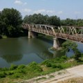 Počelo premošćavanje Velike Morave tokom izgradnje novog mosta kod Svilajnca
