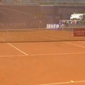 Oluja prekinula Meč u Hrvatskoj Šljaka letela na sve strane, teniseri nisu ništa videli (video)