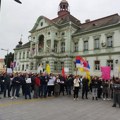 Održan protest zbog najave gašenja škole ‘Uroš Predić’ u Zrenjaninu