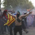 Navijači Barselone podivljali: "Vinisijuse, umri"; Pogodili svoj autobus VIDEO
