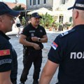 Srpski policajci od 1. Jula patroliraju crnogorskim primorjem: Možete ih videti u 3 grada, a pomoć dobiti i na ove brojeve