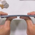 Savijen do krajnjih granica: Najtanji Samsung na testu izdržljivosti VIDEO