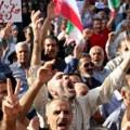 Iranski predsednik priključio se protestu u centru Teherana protiv američkih napada