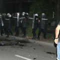 uživo Žestoka akcija policije u Novom Sadu: Bačeni topovski udari i suzavac, okupljeni građani izbačeni iz kampusa
