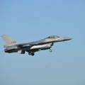 Rumunija kupila 18 holandskih F-16 aviona za jedan evro