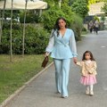 Ponosno ističe torbu od 140.000: Nadica Ademov stigla na Perućicino veselje bez prebogatog muža: "Gledam da se ne srušim…