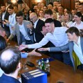 Predato više od 220.000 potpisa Predstavnici liste oko SNS predali RIK-u listu kandidata za izbore, Vučević poručio: "Svaki…