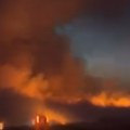 (Video) Apokaliptične scene u Vojvodini: Dim pokrio ceo put, od požara se ne vidi ništa, vatra gori sa obe strane