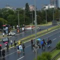 Posle četiri sata blokade saobraćaj na mostu Gazela uspostavljen