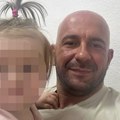 Ubica iz Gradačca objavio novu jezivu fotografiju: U krilu mu ćerka, a na licu osmeh