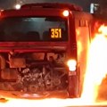 Zapalio se autobus kod Plavog mosta u Beogradu