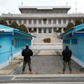 Južna Koreja: Hici upozorenja nakon što su sjevernokorejski vojnici prešli granicu