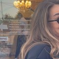 "Moj muž čuva decu" Pevačica došla sa drugim na slavlje kod Živkovića, pa izjavom šokirala sve
