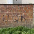 Kancelarija za KiM: Na kući porodice Jovanović u selu Mogila ispisani grafiti "UČK"