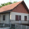 (Foto) Kuća bez fasade: Gastoz zaradio 100.000 evra u Eliti, pa uložio u renoviranje porodičnog doma na selu: Evo u kakvim…