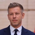 Muškarac pljunuo mađarskog premijera Petera Mađara na železničkoj stanici