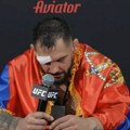Aleksandar Rakić pokazao sliku sa dve važne osobe i zaplakao na konferenciji: "Da mi je bilo teško danas..."