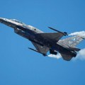 F-16 se srušio i zapalio tokom vežbe u Mičigenu: Sprovedena evakuacija zbog "opasnog hemijskog izlivanja"