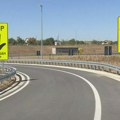 Dodatni saobraćajni znaci upozorenja za pogrešan smer na auto-putevima (dok čekamo zrenjaninski auto-put) DODATNI…