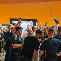 Škoti napravili ludnicu u metrou: Krenuli na meč sa gajdama, Nemci samo gledaju u čudu