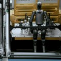 BMW (uspešno) testira humanoidne robote