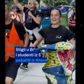 VIDEO: Herojski podvig sa zastavom Leskovca u rukama! Studenti maratonci stigli u Brisel