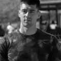 "Divljali smo kroz krivine bez kočnica, sad srce puca od tišine": Ovo je Marko, bilo mu je tek 25 godina - zakucao se u drvo…