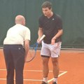 Kecmanović odbio da se rukuje sa sudijom nakon spektakularne pobede na Rolan Garosu