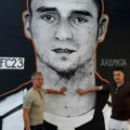 Emotivne scene u Nikšiću: Saša Ilić i Ljubiša Ranković obišli mural Andrije Delibašića