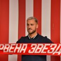 Arnautović zaplakao na promociji: „U Zvezdi završavam karijeru – voleo bih da dođe i Mesi “