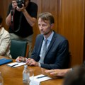 Ambasador EU pozvao na smirivanje tenzija u Srbiji: Dijalog je jedini put za napredak