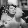 Fatalna diva za muža je bila toliko vezana, da je izdržavala i njegovu ljubavnicu